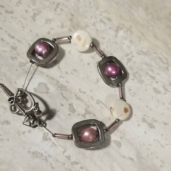 Lot Of Costume Jewelry Bracelets - Picture 2 of 9